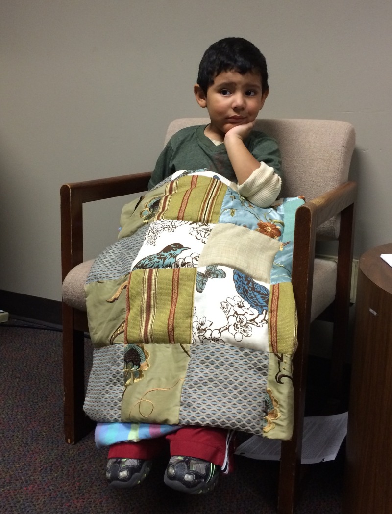 Una niña exploradora hace mantas con peso para niños con autismo - Sociedad  de Autismo de Texas